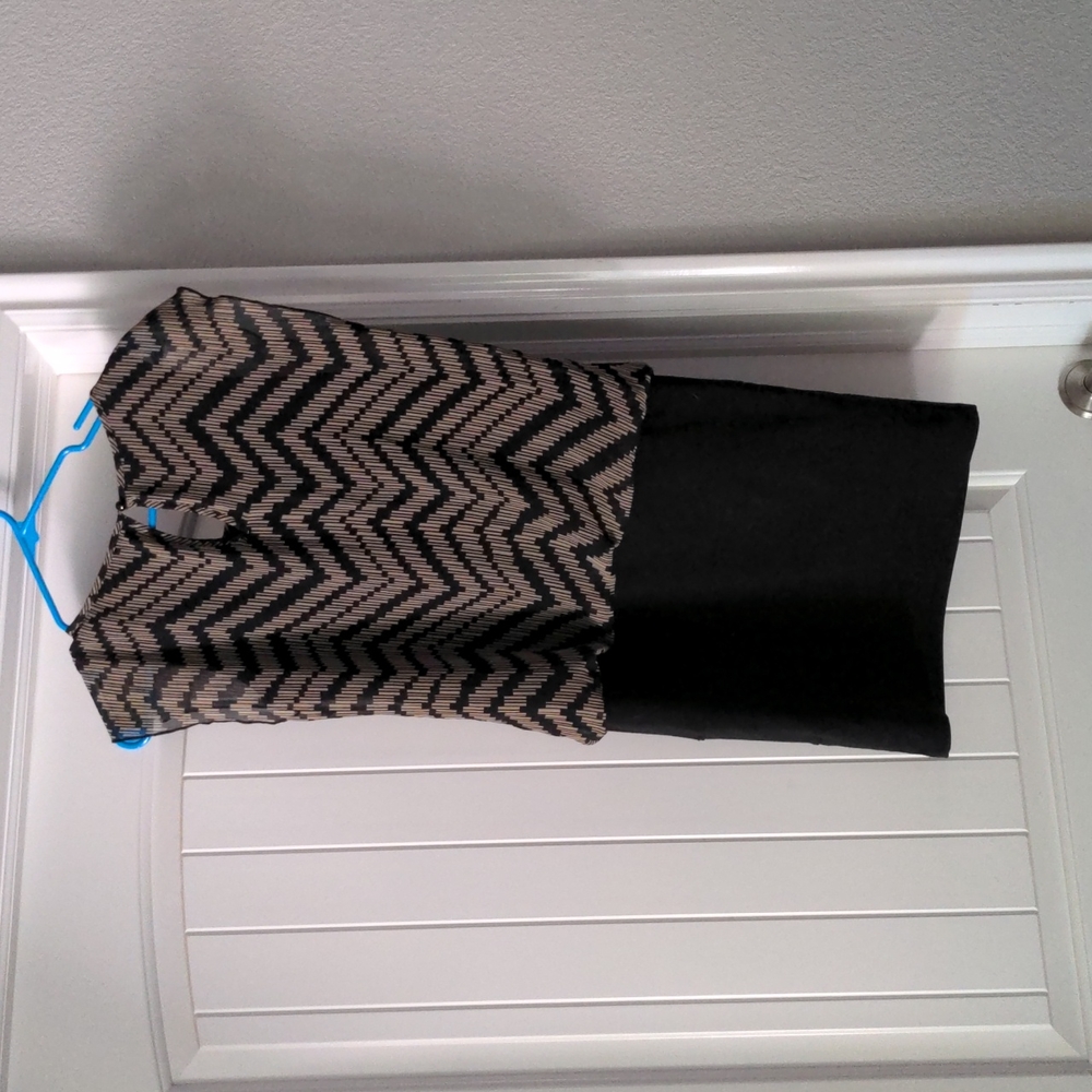 Mini dress - Picture 2 of 4